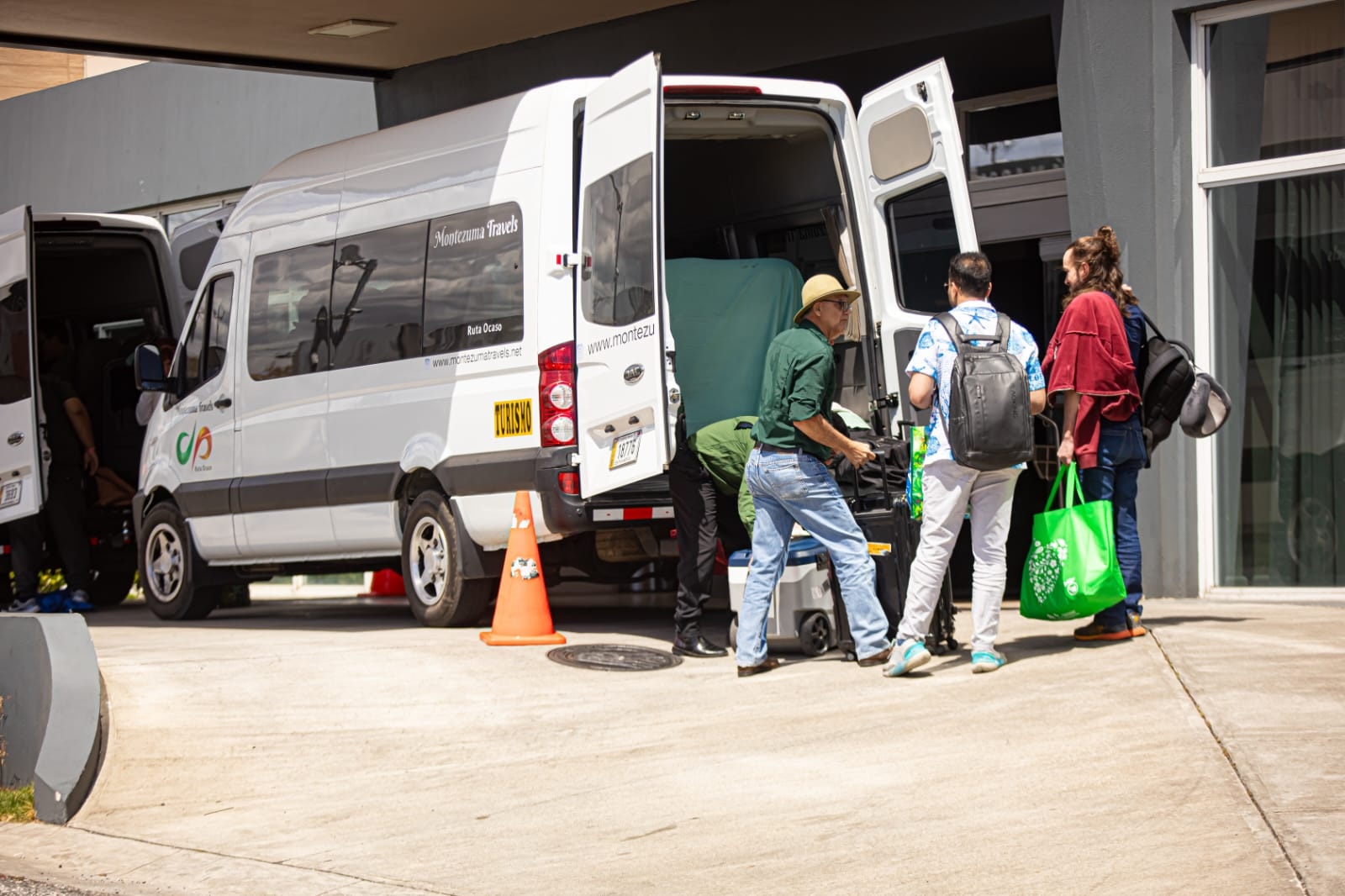 Private Transfers to Dominical Costa Rica: From Airport Pickup to Beachside Escape